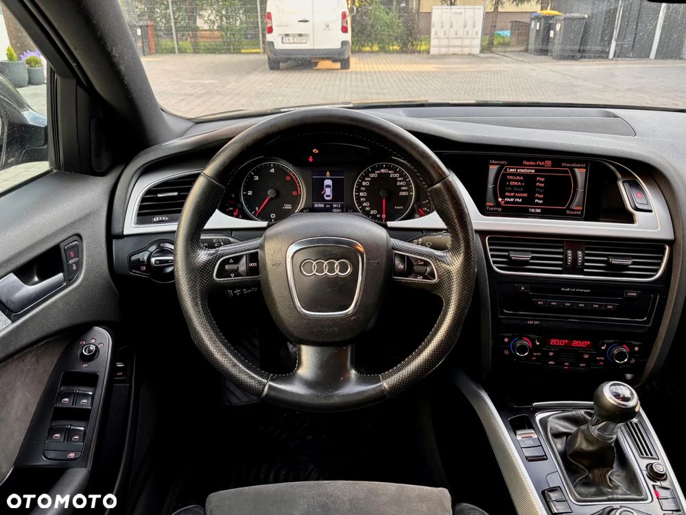 Audi A4 Limousine 2.0 TDI Quattro - 12