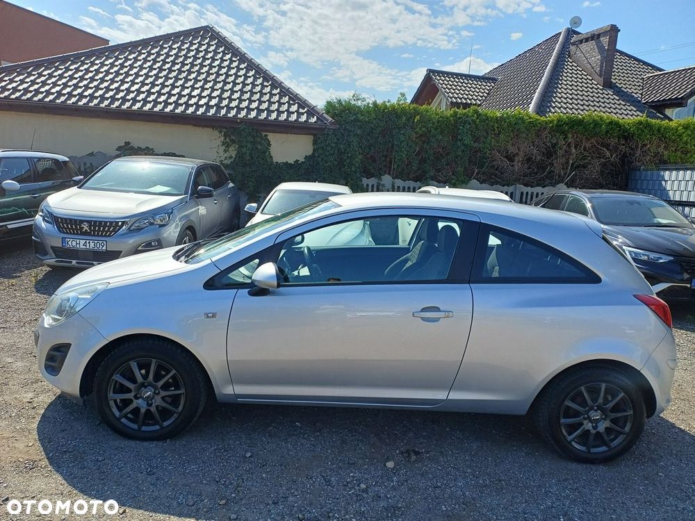 Opel Corsa 1.4 16V Edition - 4