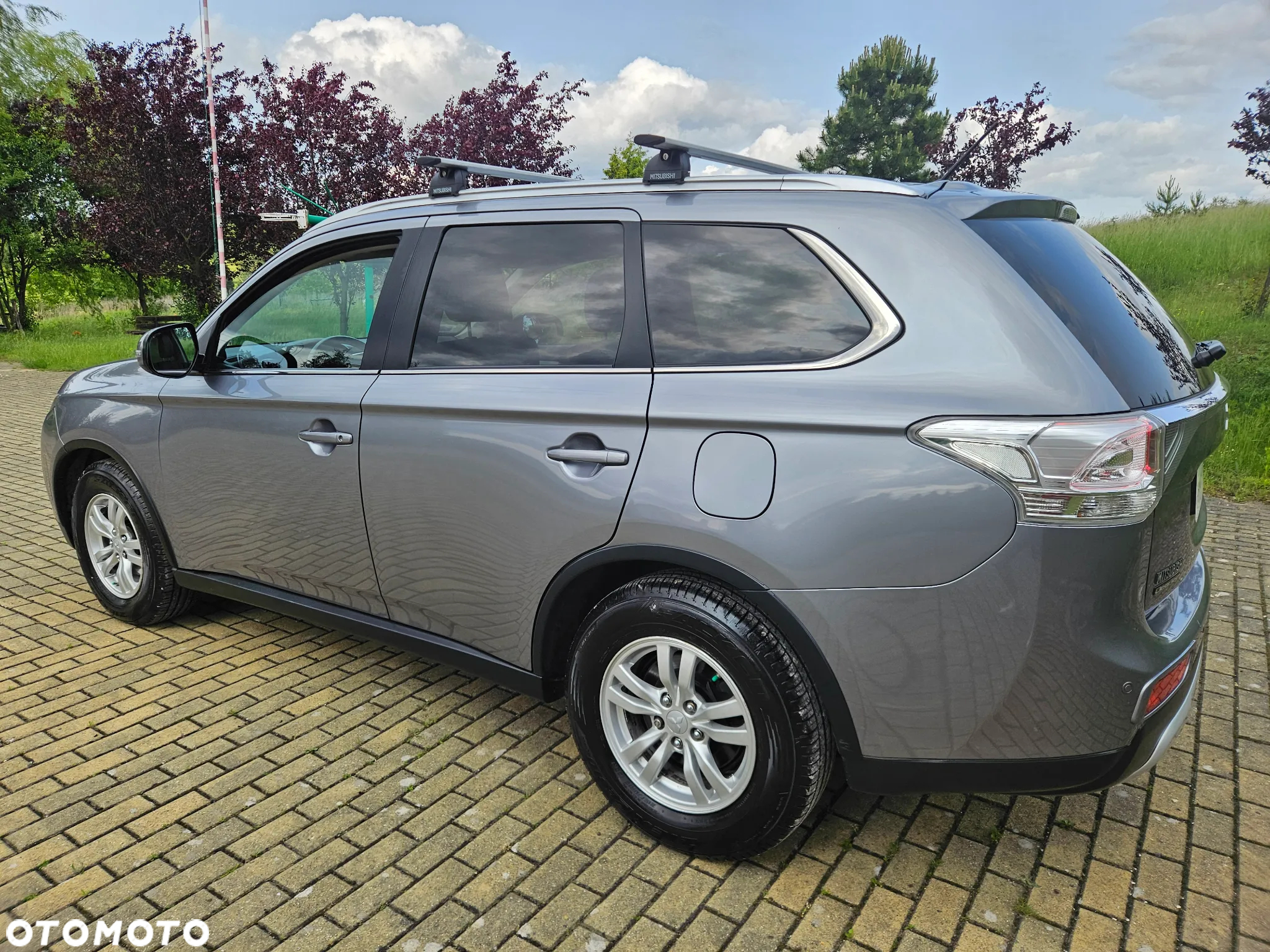 Mitsubishi Outlander 2.0 Intense CVT - 11