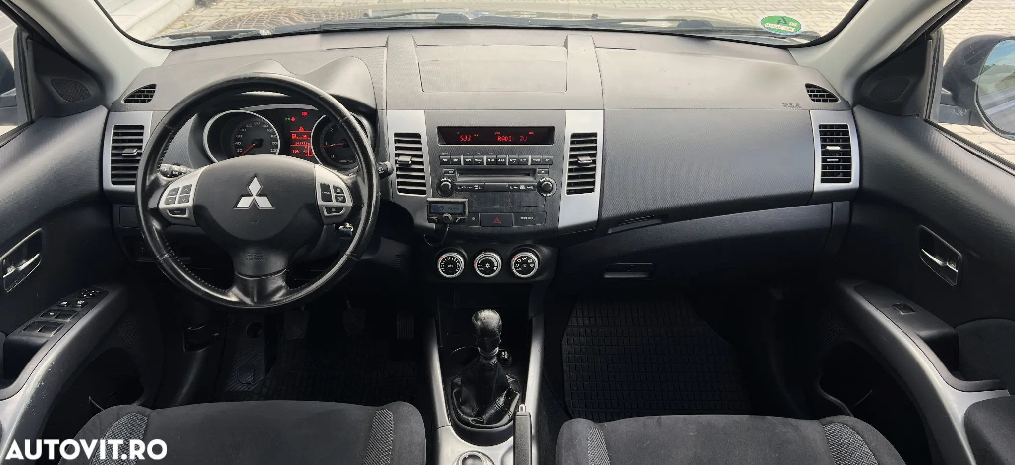 Mitsubishi Outlander 2.0 DI-D 4WD Inform - 8