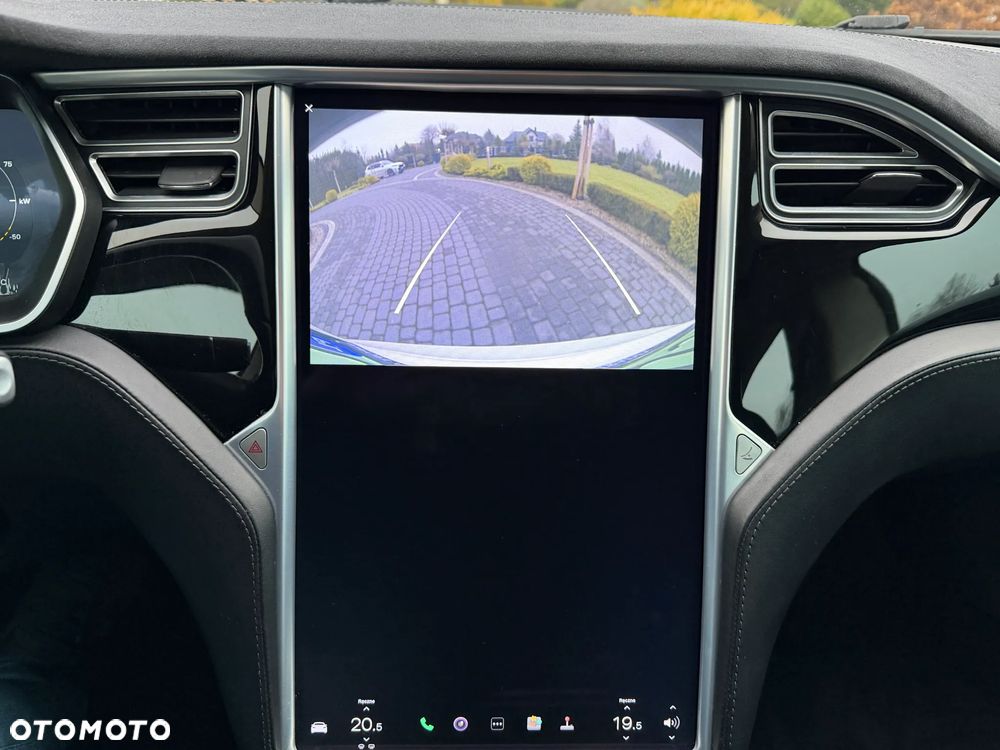 Tesla Model S 85D Allradantrieb - 19