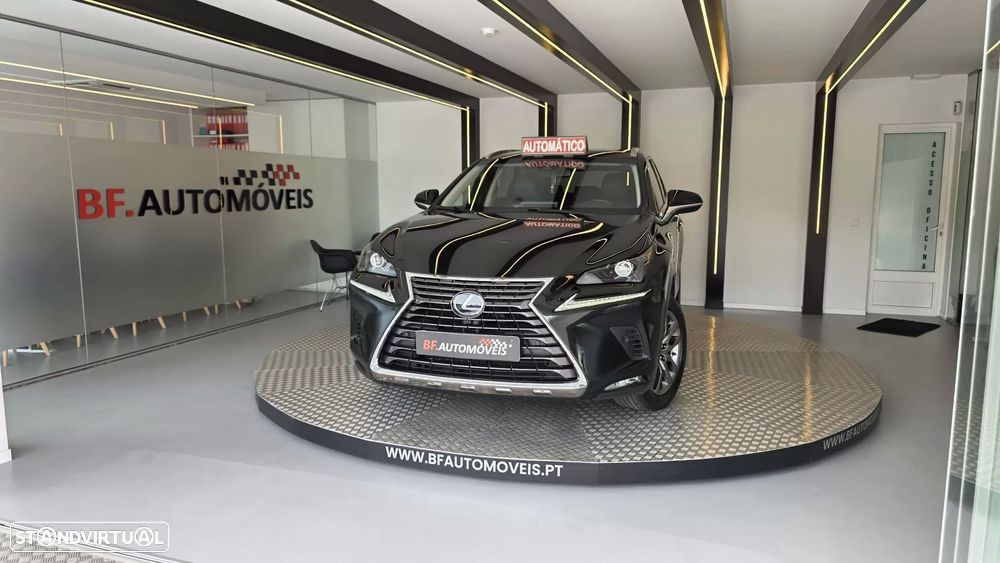 Lexus NX 300h Executive - 12