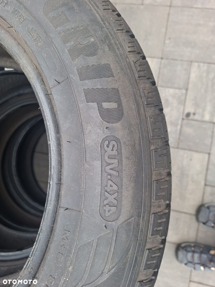 Opony letnie R17 225/65 - 2