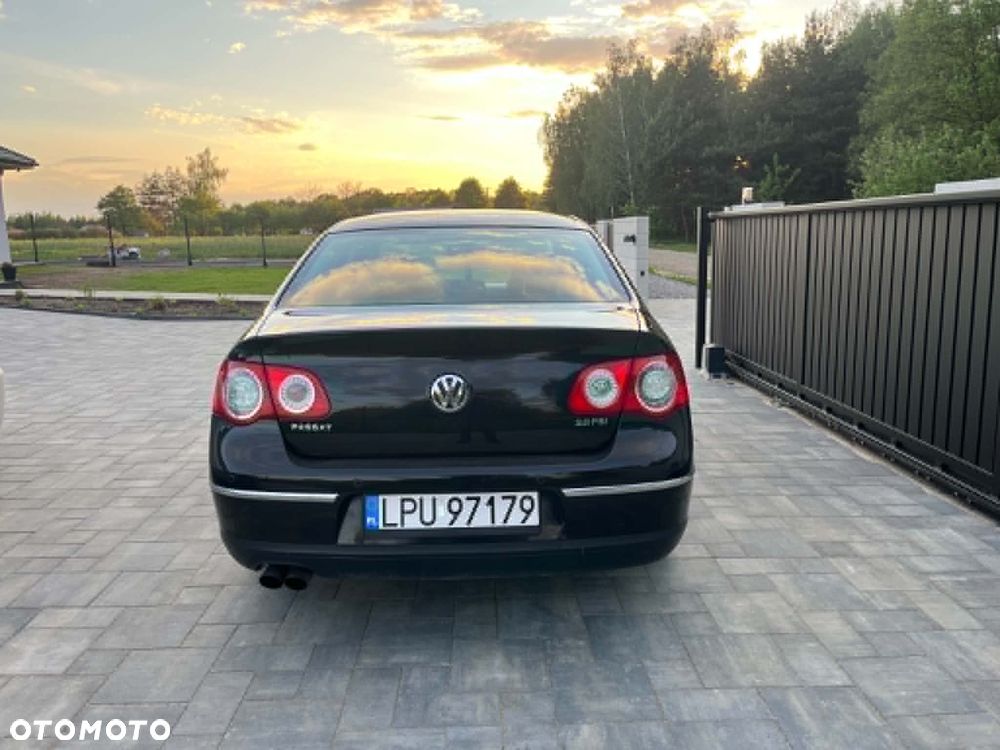 Volkswagen Passat 2.0 Turbo FSI Sportline - 2