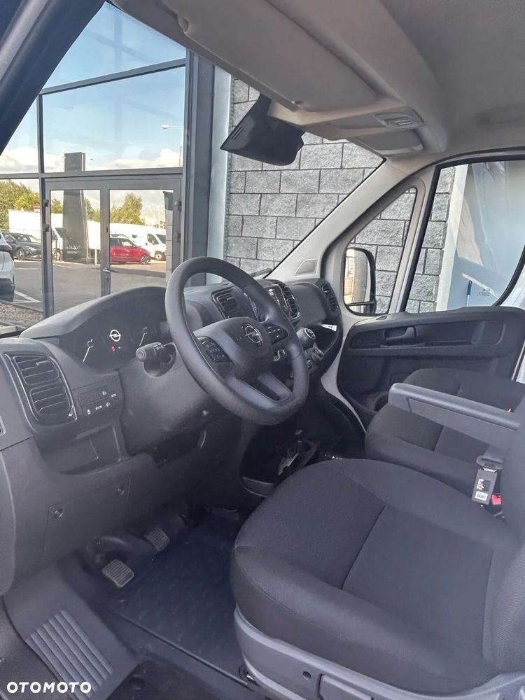 Opel Movano - 8