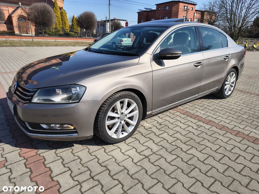 Volkswagen Passat 1.8 TSI Trendline - 2