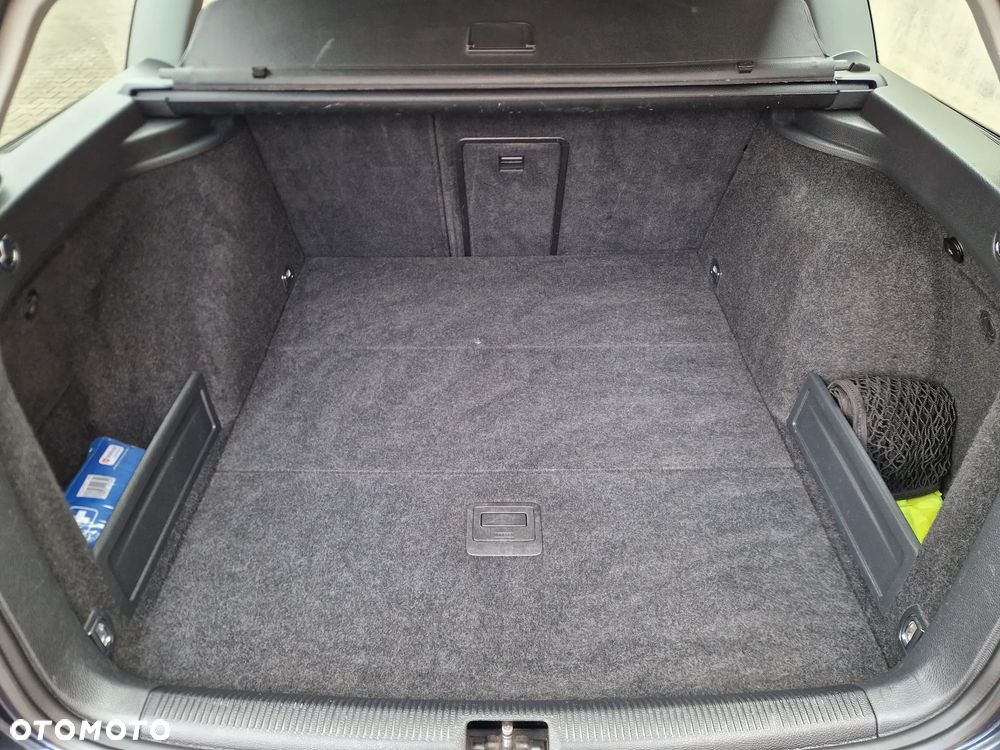 Volkswagen Passat 1.9 TDI Comfortline - 36