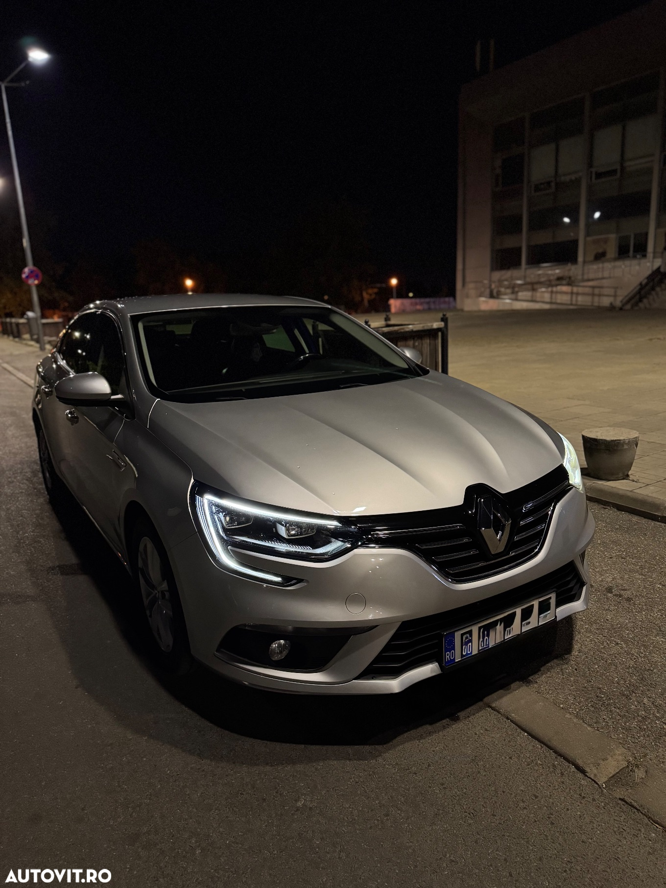 Renault Megane Energy dCi Intens - 4
