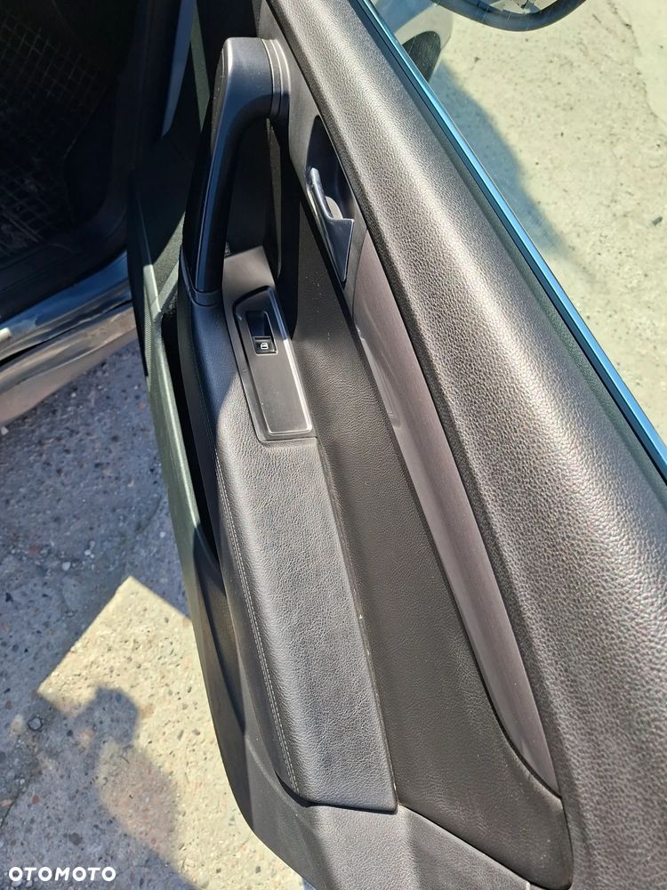 Volkswagen Passat 2.0 TDI DPF Comfortline - 32