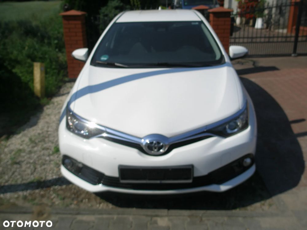 Toyota Auris 1.2 T Prestige - 28