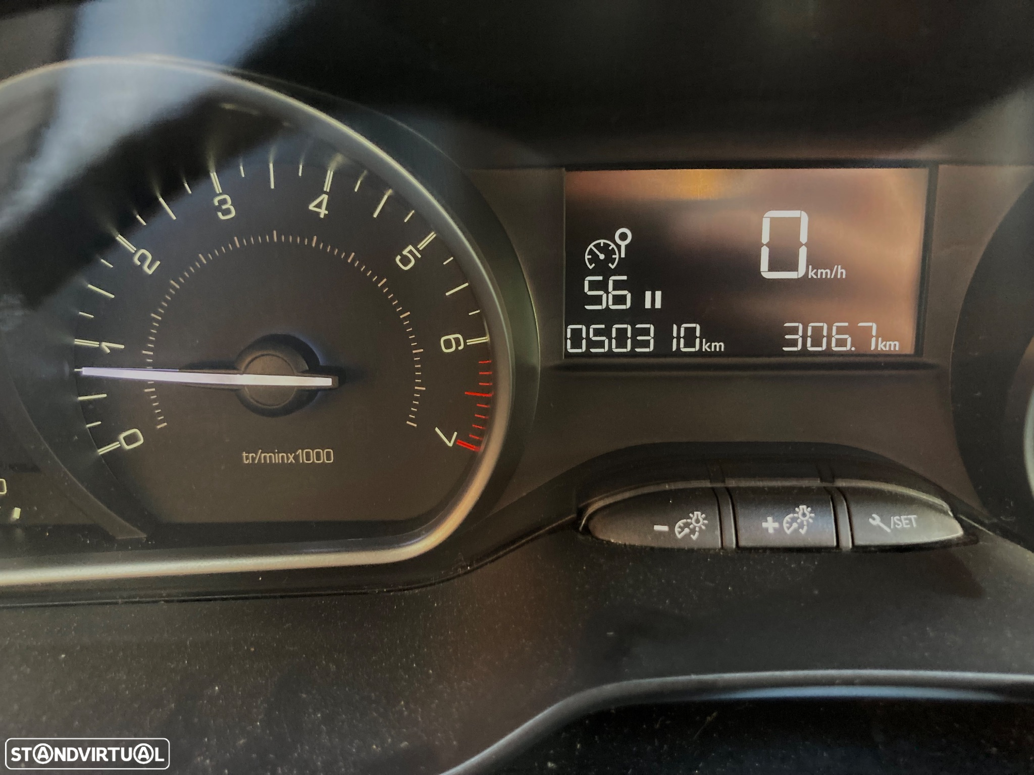 Peugeot 2008 1.2 PureTech Style - 10