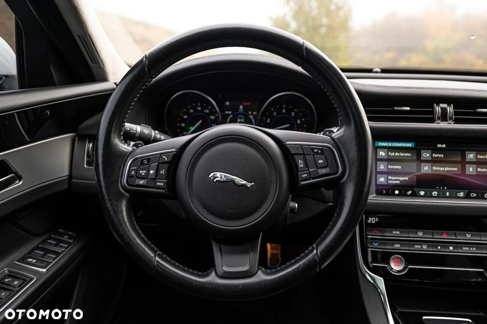 Jaguar XF - 30