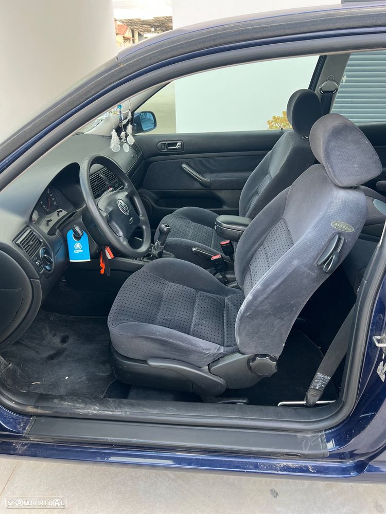 VW Golf 1.4i Confortline AC - 11