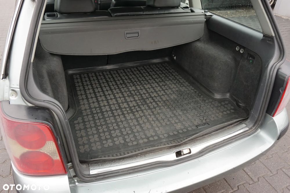 Volkswagen Passat 1.9 TDI Basis - 14