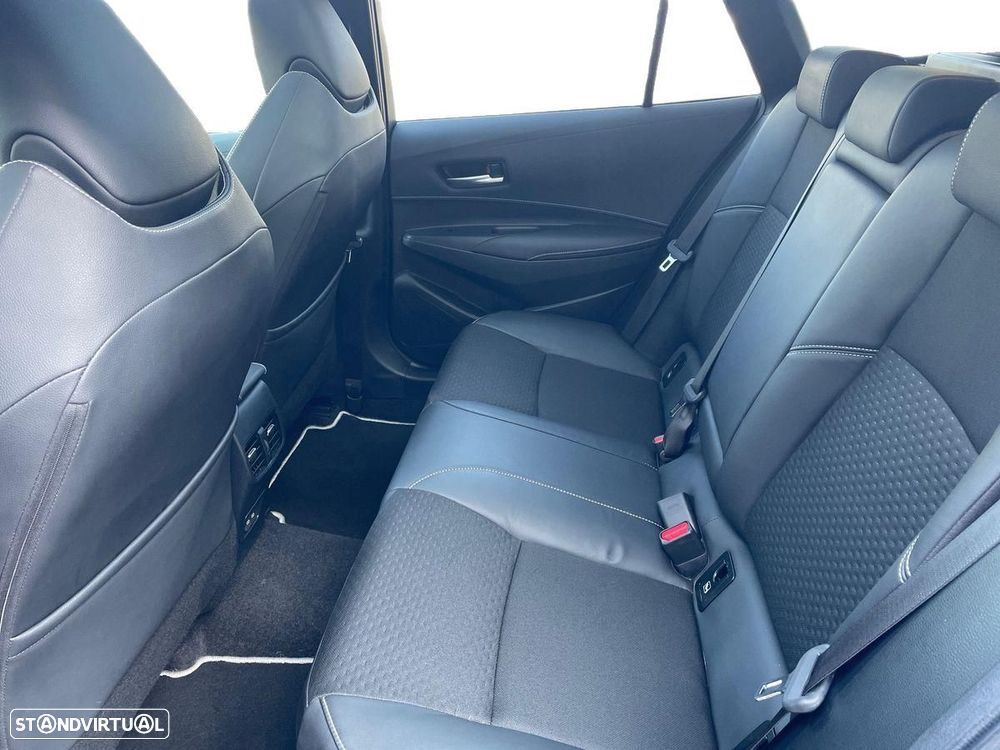 Toyota Corolla 2.0 Hybrid Exclusive - 12