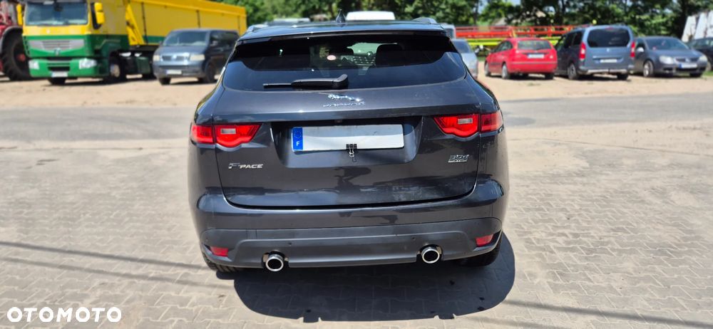 Jaguar F-Pace - 14
