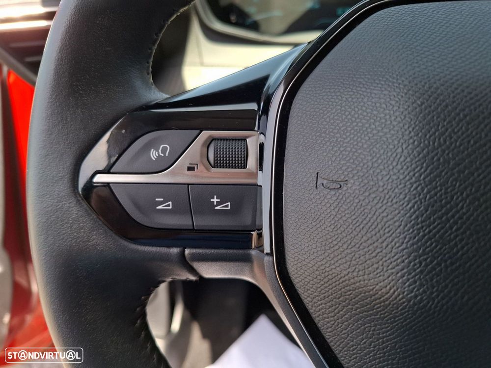 Peugeot e-208 50 kWh Allure - 16