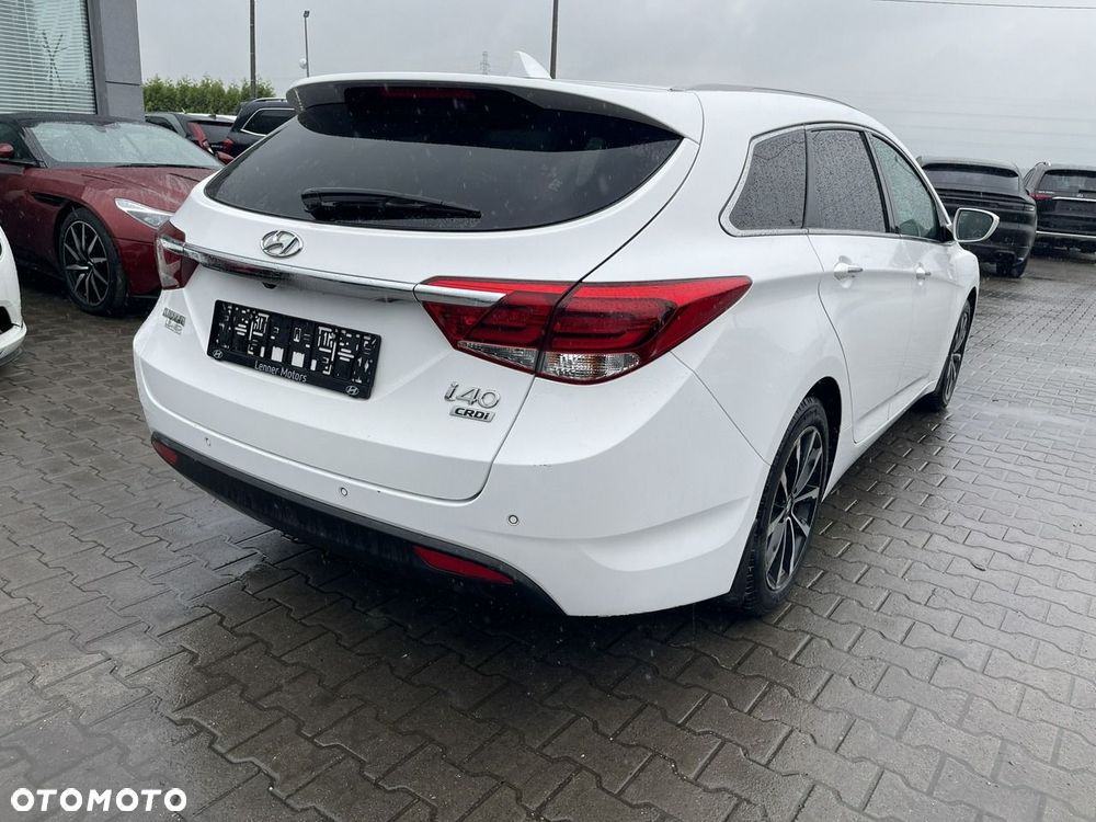 Hyundai i40 Kombi blue 1.6 CRDi DCT Space Plus - 3