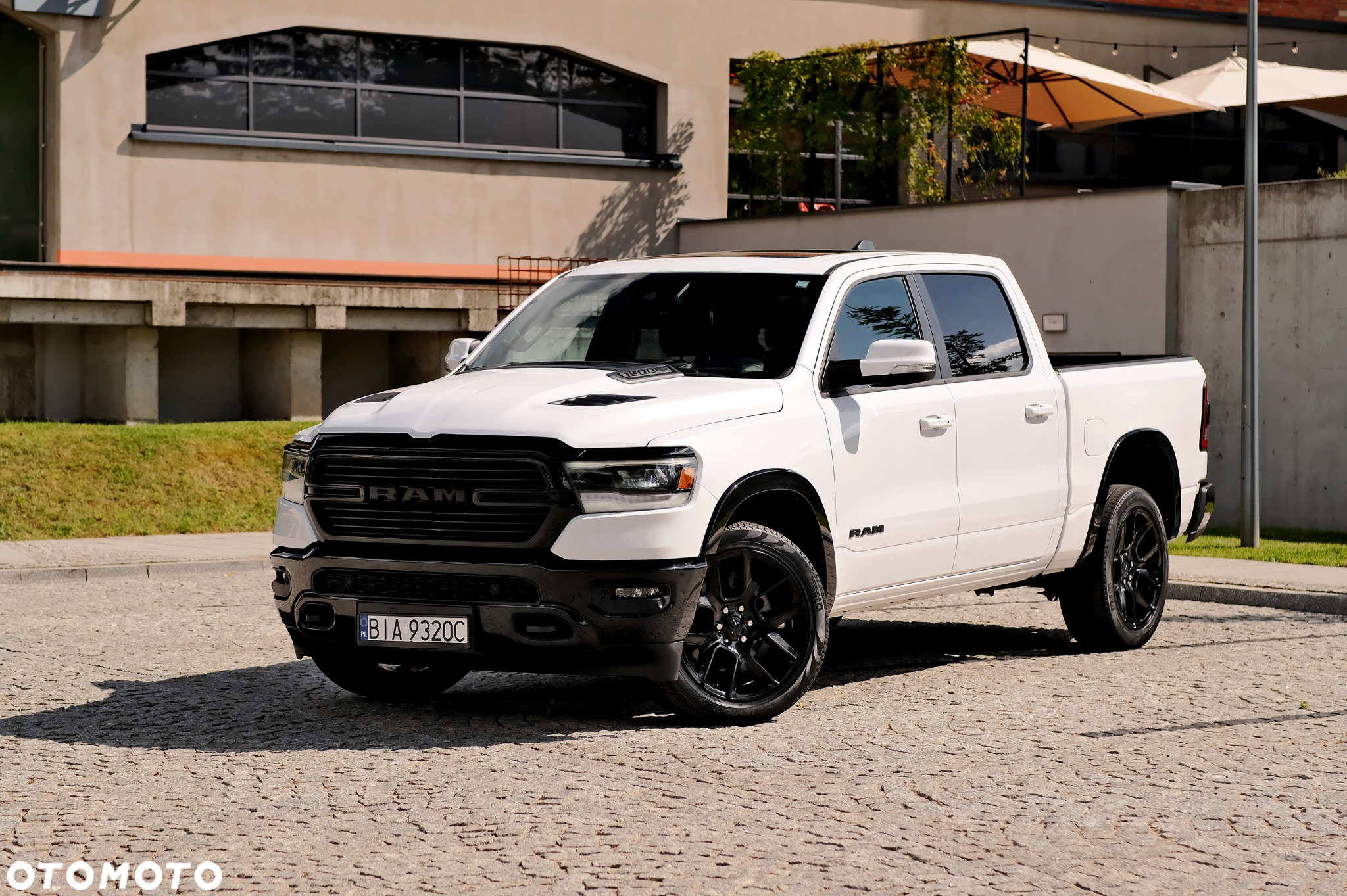 RAM 1500 Crew Cab Sport - 3