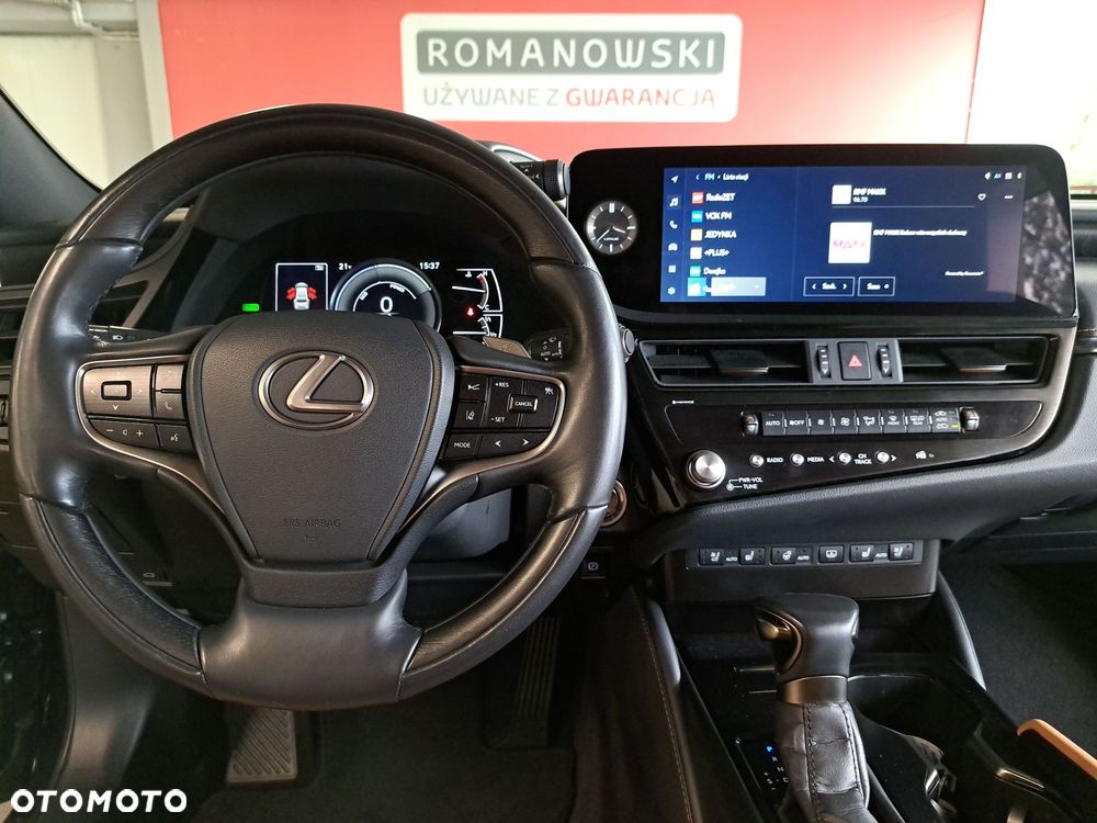Lexus ES 300h Prestige - 23