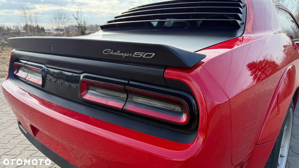 Dodge Challenger - 14