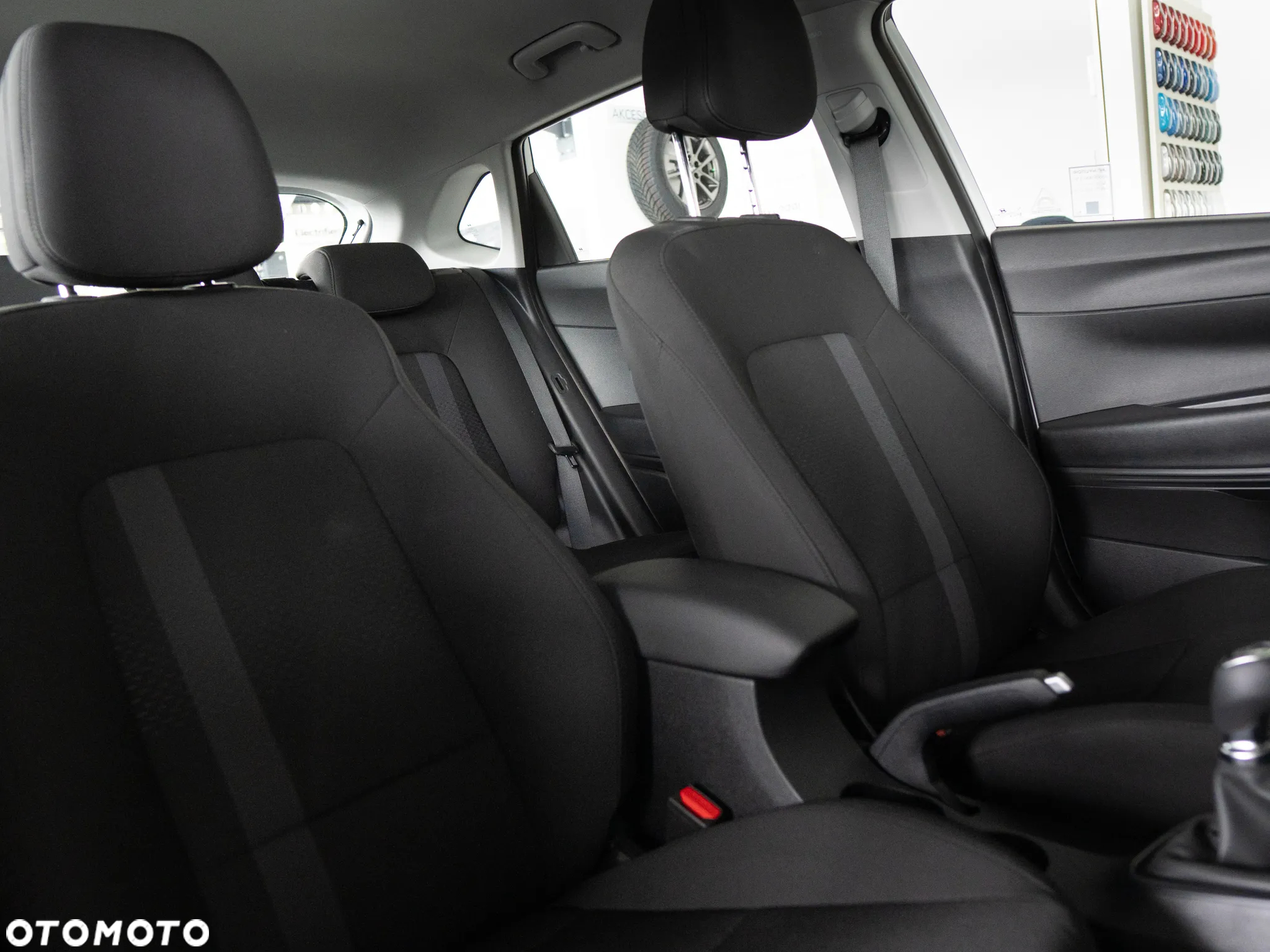 Hyundai i20 1.2 Modern - 32