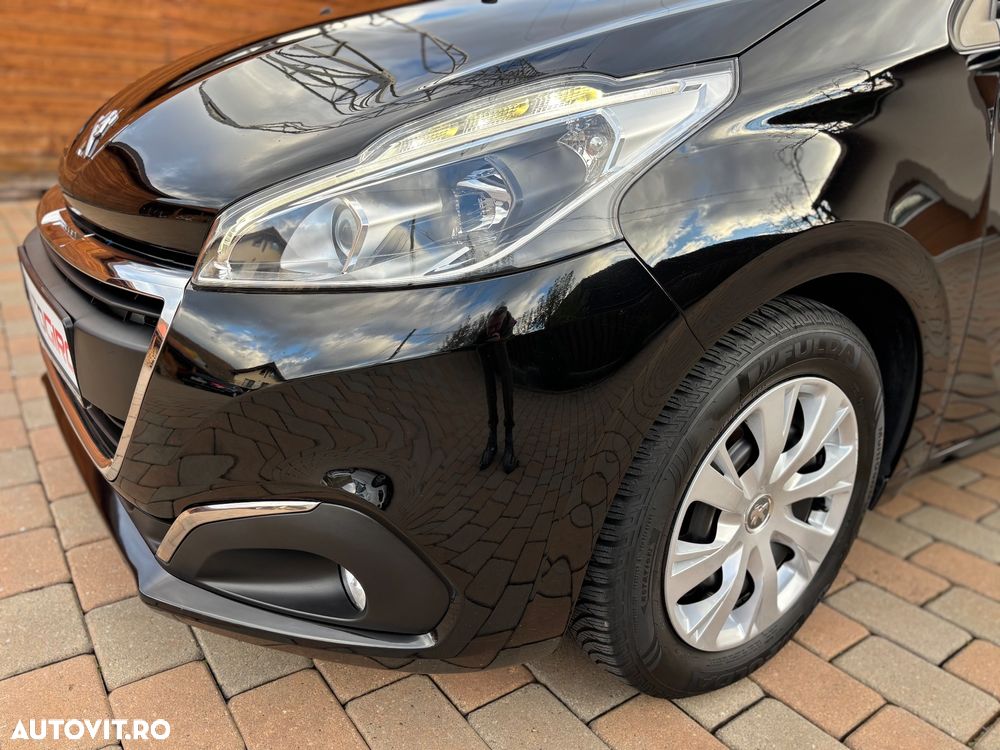 Peugeot 208 1.2 L PureTech Allure - 24