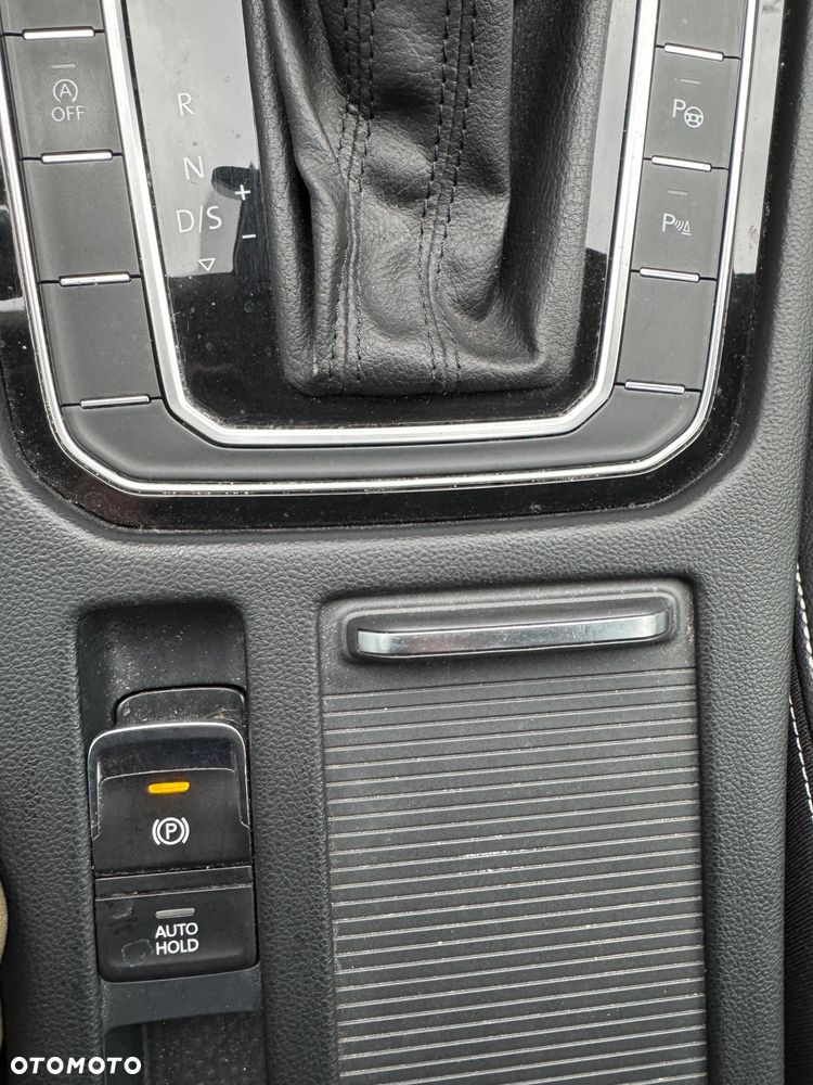 Volkswagen Passat 1.5 TSI EVO Elegance DSG - 26