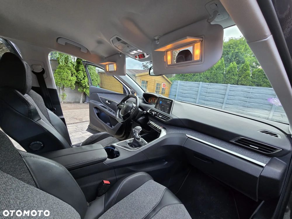 Peugeot 3008 1.2 PureTech Allure - 29