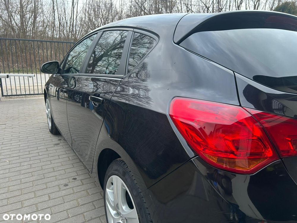 Opel Astra 1.4 Turbo Color Edition - 12