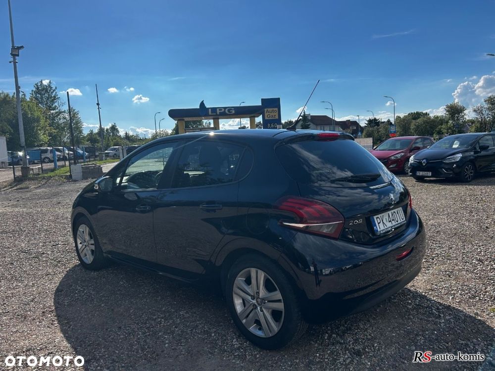 Peugeot 208 - 14