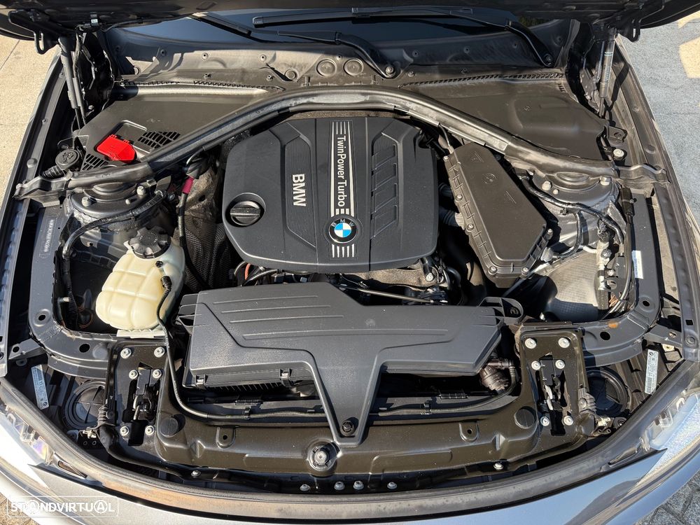 BMW 320 d Touring Pack M - 29