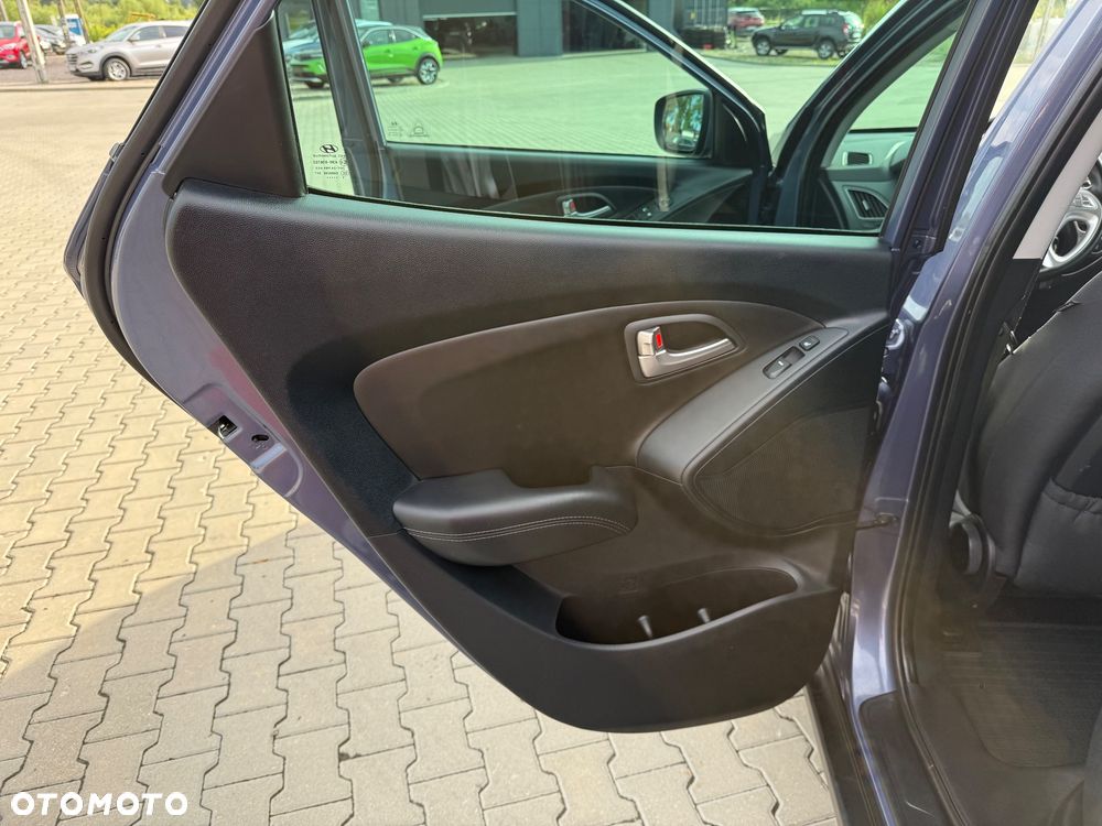 Hyundai ix35 blue 1.6 2WD Finale Gold - 18