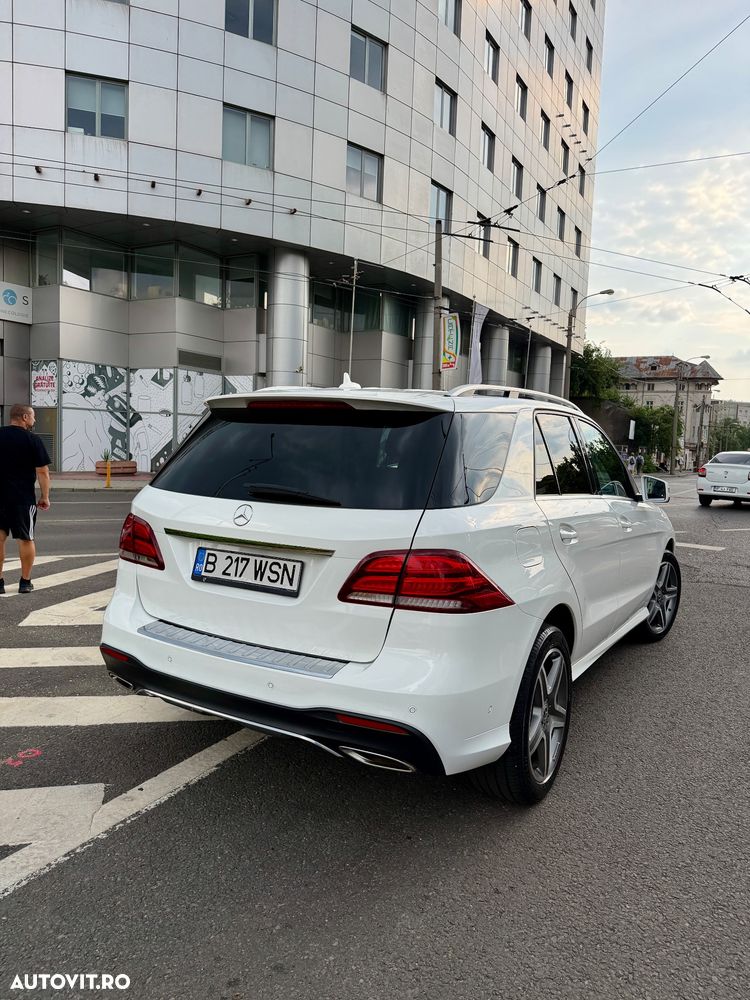 Mercedes-Benz GLE 400 4MATIC - 3