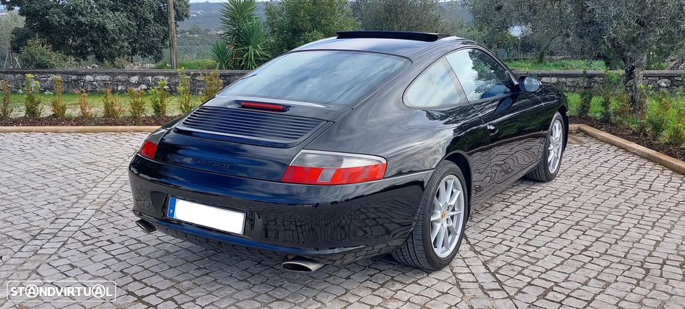 Porsche 911 (996) Carrera - 17