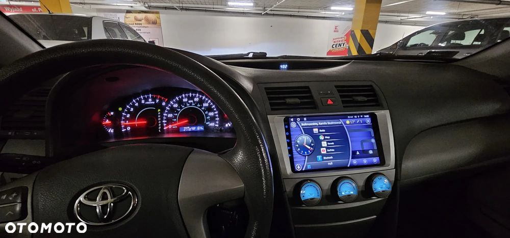 Toyota Camry 2.4 XLE - 11