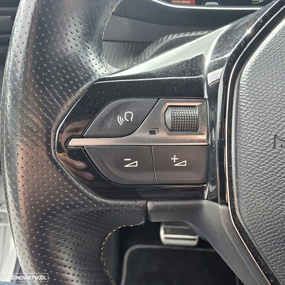 Peugeot e-208 50 kWh GT Line - 21