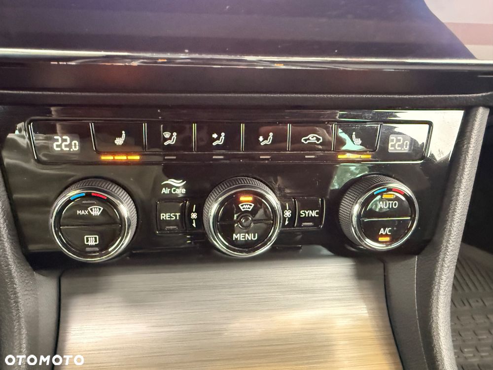 Skoda Superb 2.0 TDI SCR Style - 31