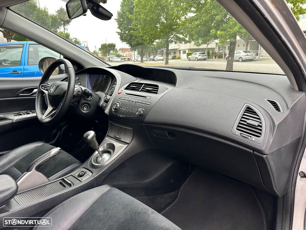Honda Civic 1.4 i-VTEC Sport Edition - 38