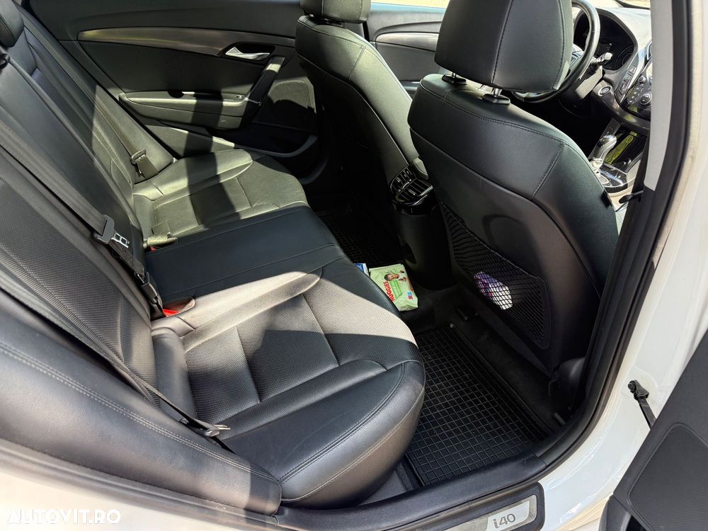 Hyundai i40 1.7 CRDI CW 7DCT Supreme+ - 14