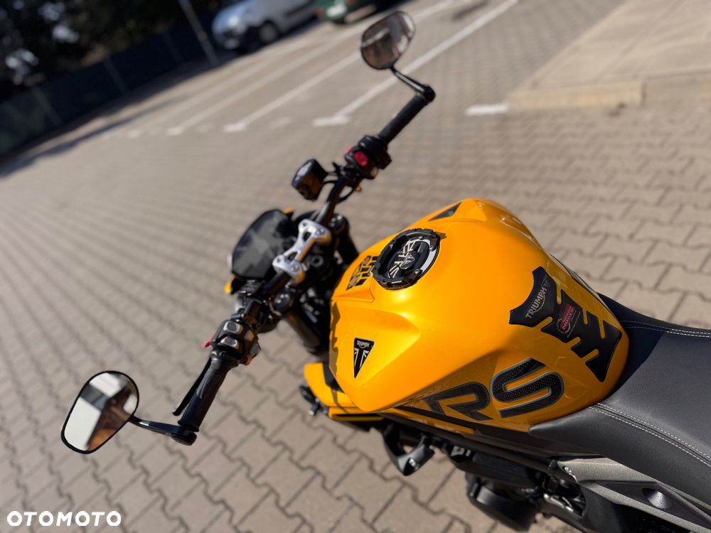 Triumph Street Triple - 10