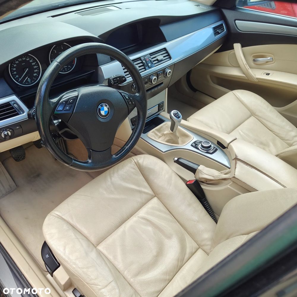 BMW Seria 5 520d - 13