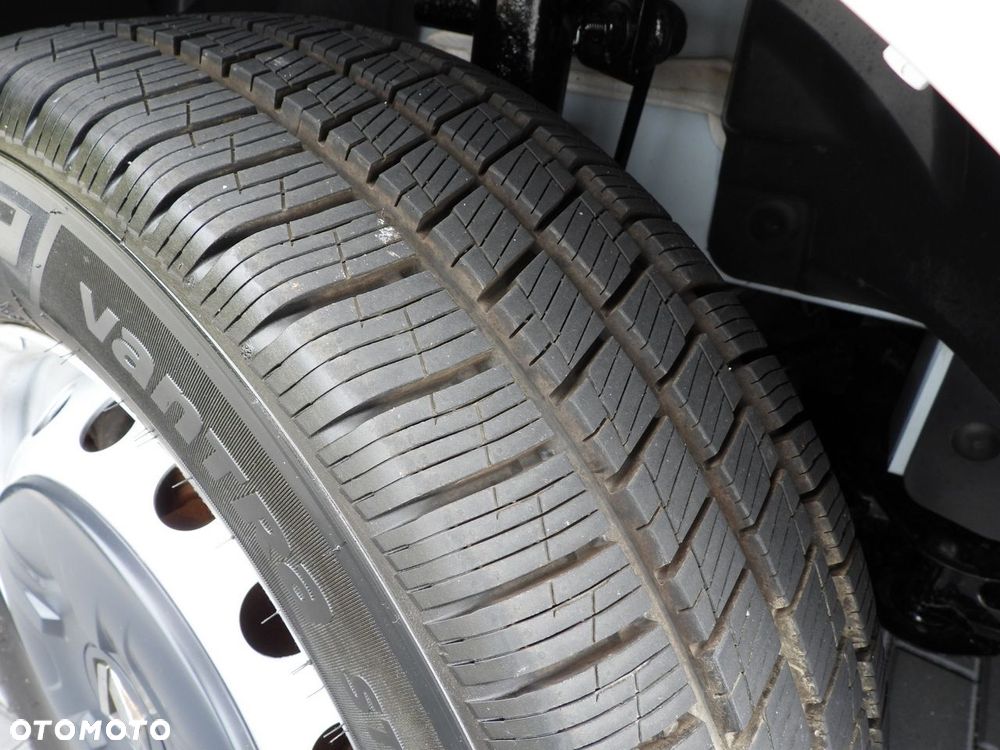 Renault MASTER  FURGON BRYGADÓWKA  7 MIEJSC TEMPOMAT NAWIGACJA LEDY KLIMATYZACJA  140KM - 24