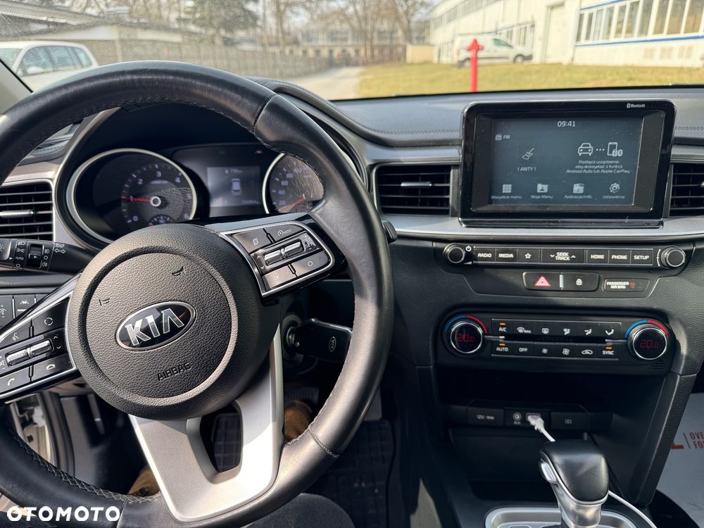 Kia Ceed - 11