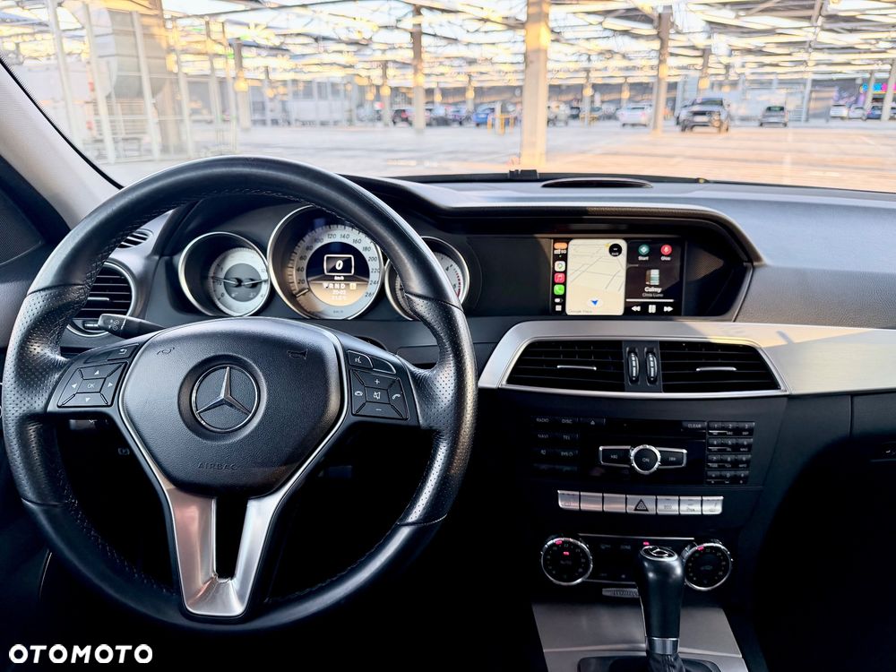 Mercedes-Benz Klasa C 220 CDI DPF BlueEFFICIENCY 7G-TRONIC Avantgarde Edition - 18
