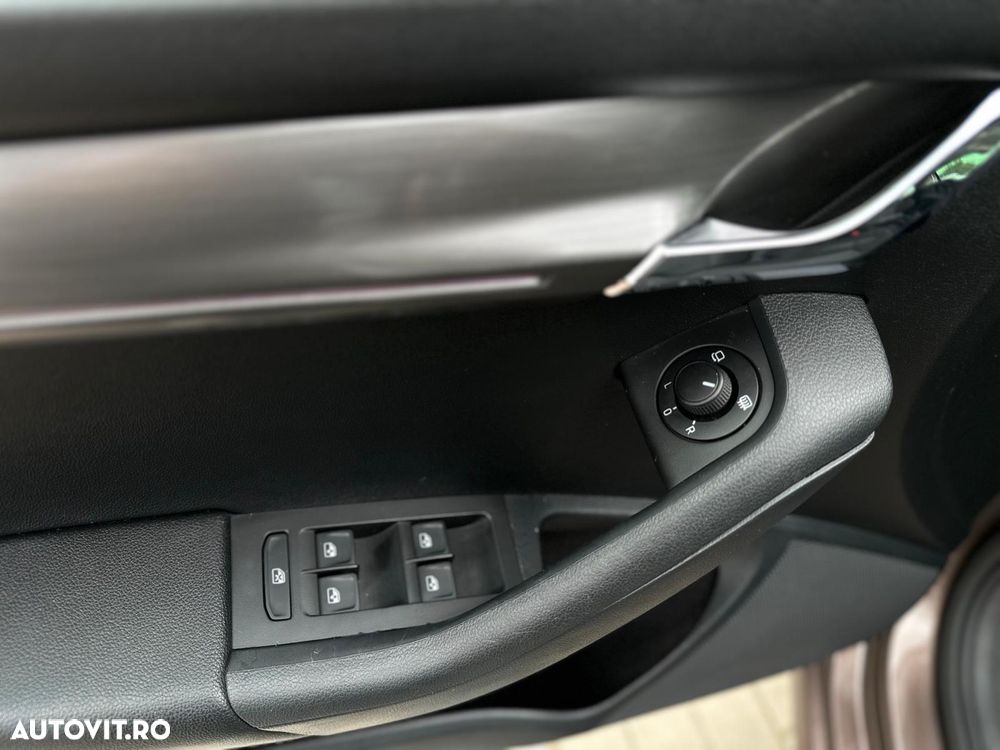 Skoda Octavia 2.0 TDI DSG Style - 34