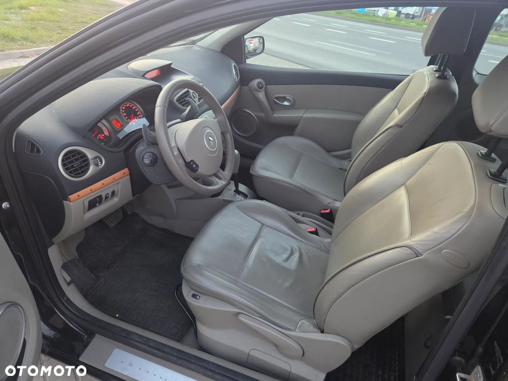 Renault Clio - 12