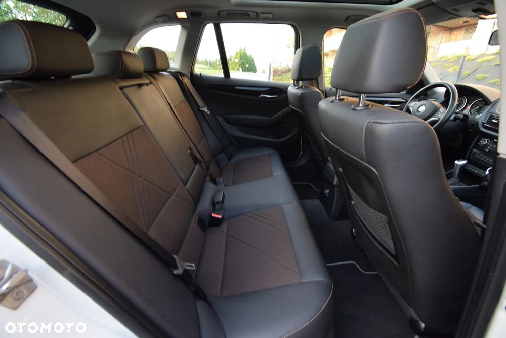 BMW X1 sDrive18d xLine - 37