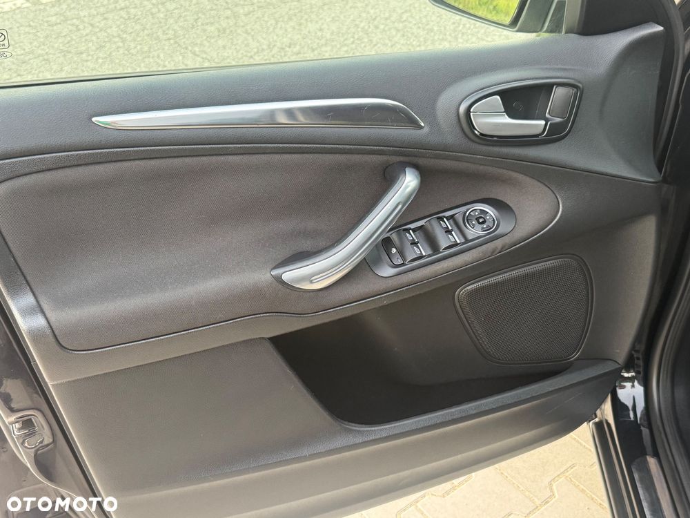 Ford S-Max - 19