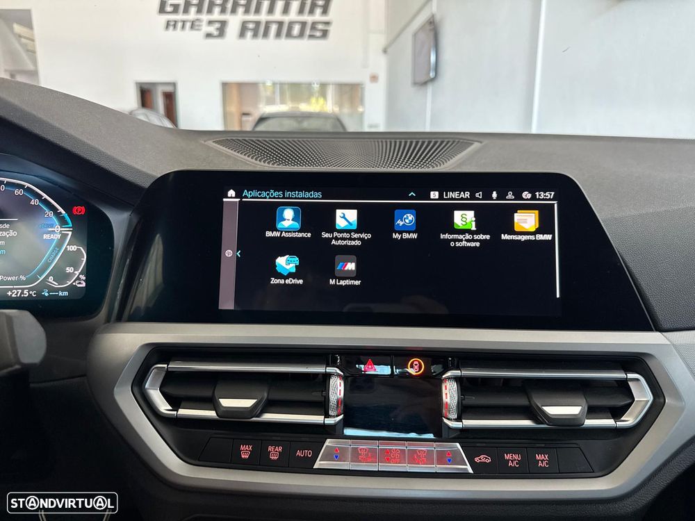 BMW 330 e Pack M Auto - 36